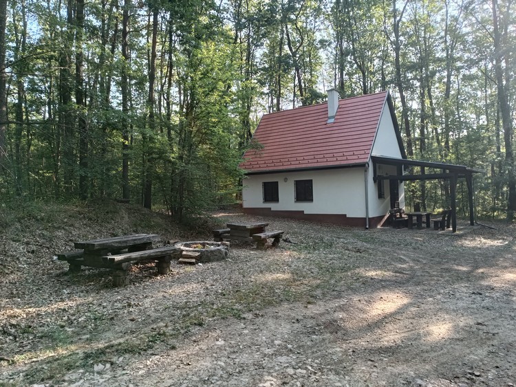 4 es uzemi haz