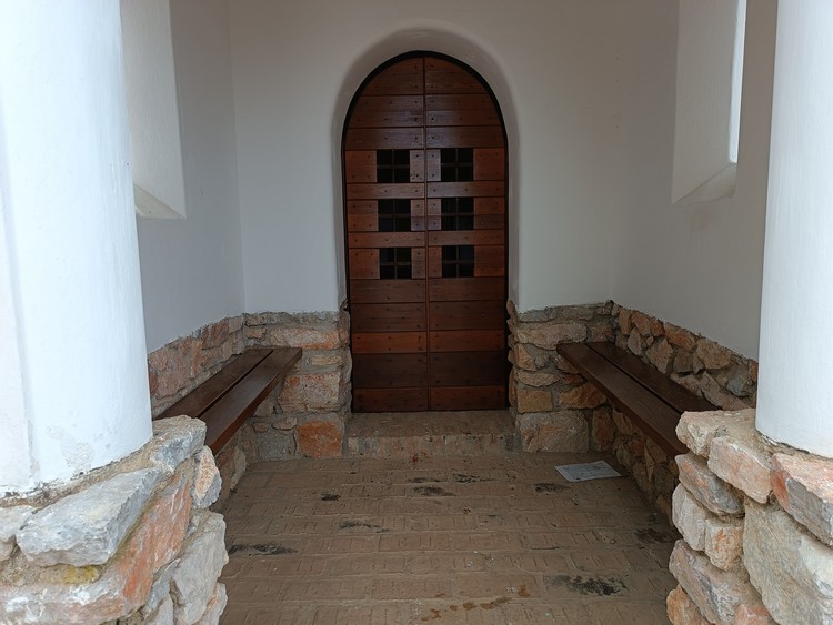 szt bertalan kapolna pihenoje